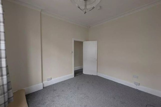 34 Loughborough Road, Leicester photo 4