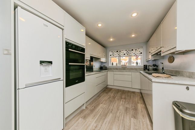 15, Wentworth Grove, Winsford photo 4