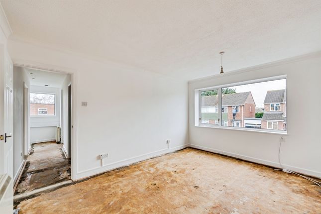 5, Trent Road, Swindon photo 3