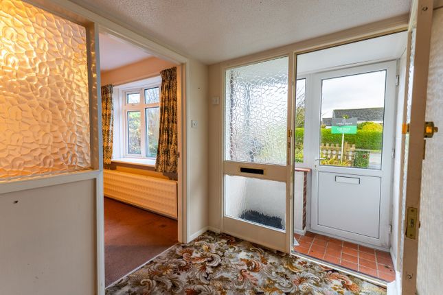 49, Lakeside Avenue, Llandrindod Wells photo 3