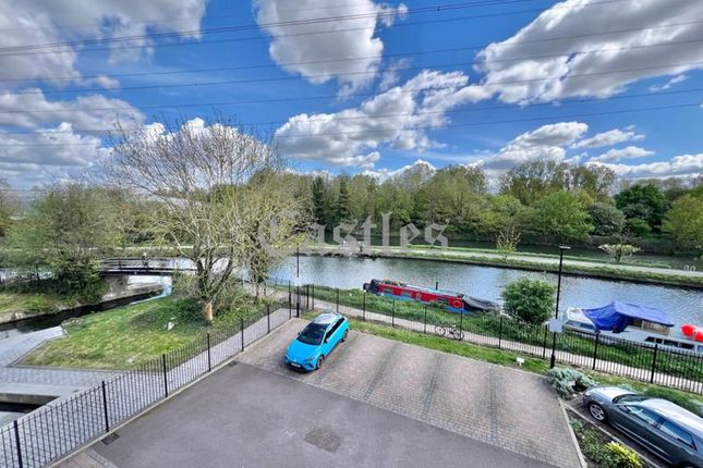 Flat for sale in Quayside Court, Hazlemere Marina, Waltham Abbey