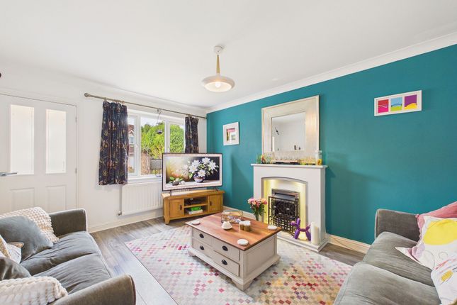 24 Cowell Grove, Rowlands Gill photo 2