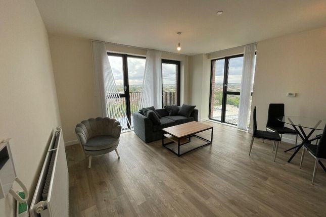 Flat to rent in North End Road, Wembley