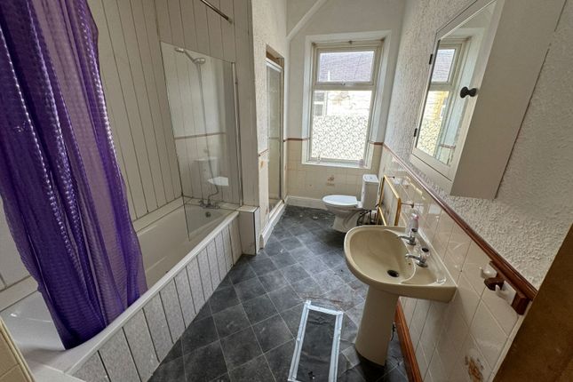 2, Sharp Street, Burnley photo 5