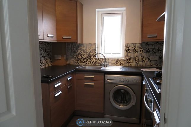 Flat, Jubilee Court Colliton Street, Dorchester photo 2
