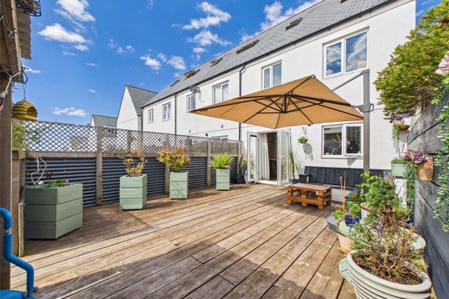 8, Onyx Walk, Cornwall photo 2