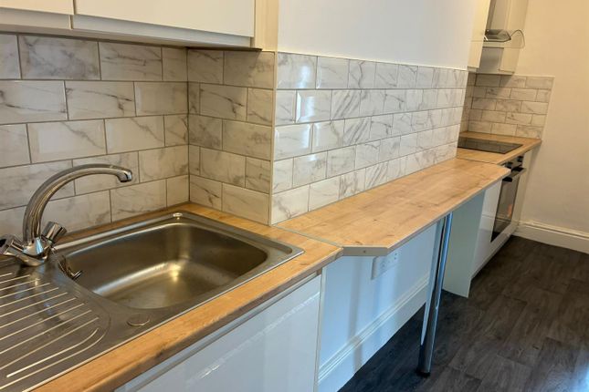 Flat 3, 105, Blackburn Street, Radcliffe photo 4