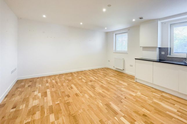 Flat 13 Solitaire House, 54, Upperton Road, Eastbourne photo 4