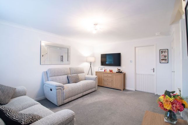 9 Nant-Gau, Blackwood photo 2