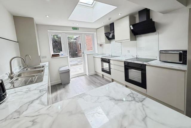 Room 2, 26, Brunswick, Bracknell photo 4