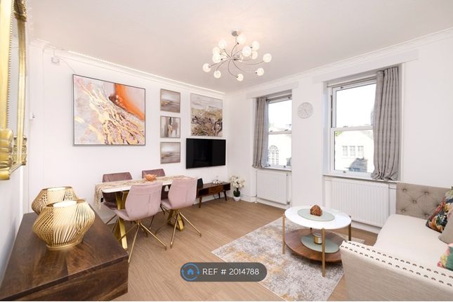 Flat to rent in Bernard Terrace, Edinbuirgh