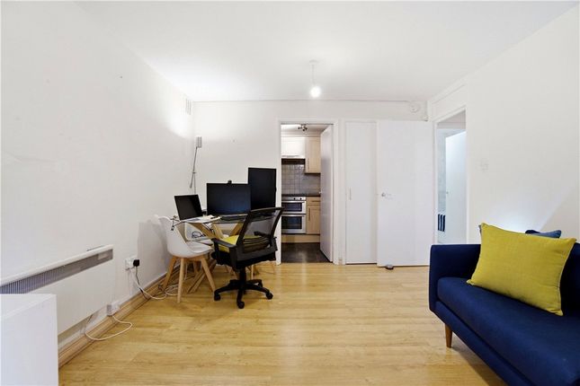 Flat 2, 22, Spencer Hill, London photo 4