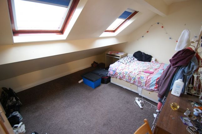 End terrace house to rent in Westfield Road, Hyde Park, Leeds