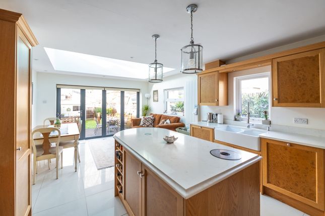 3 Effingham Road, Reigate photo 4