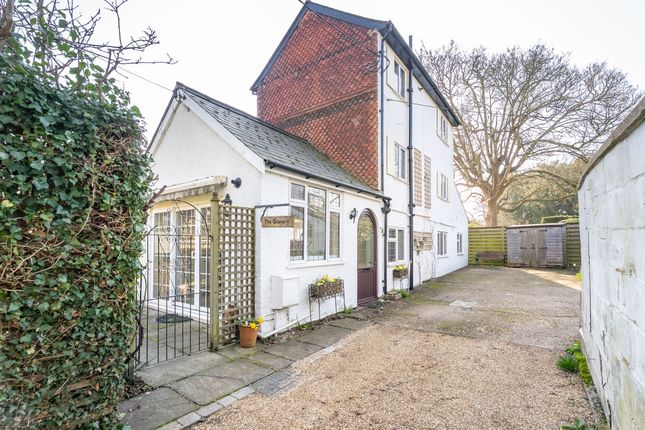 2-bed house on The Granary, Old Reigate Road, Betchworth, £700,000