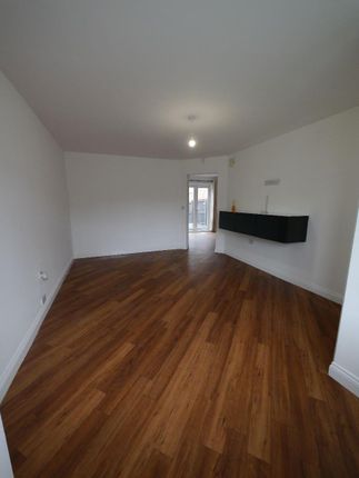 106 Haydon Drive, Wallsend photo 2