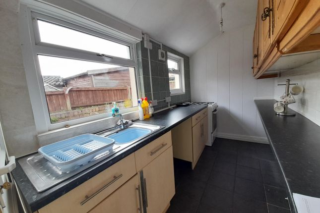 43, Sutton-in-Ashfield photo 3