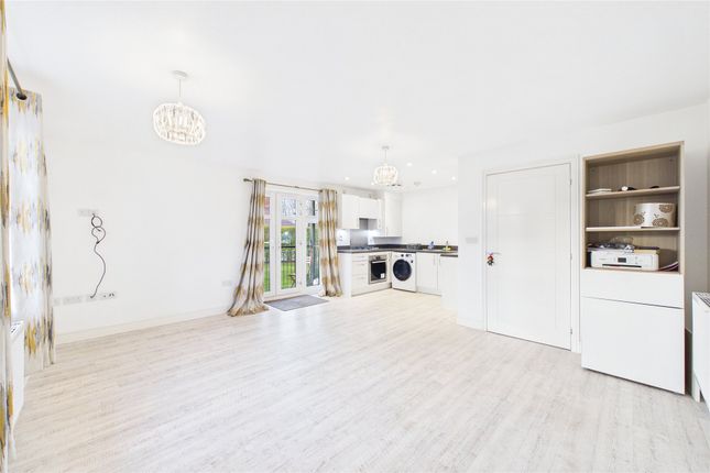 Flat 1, Bentley Court, 2, Skinner Drive, Wokingham photo 2