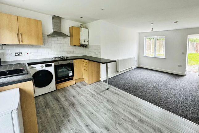 1a Lodge Court, Telford photo 4