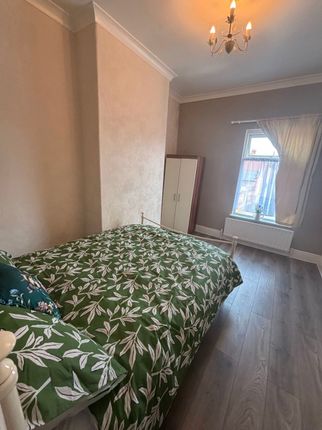 Room 4, 113 Corporation Road, Darlington photo 3