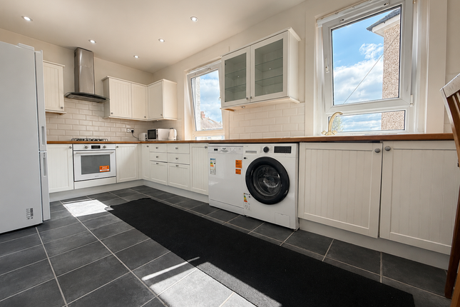 35, Kenilworth Crescent, Hamilton photo 2
