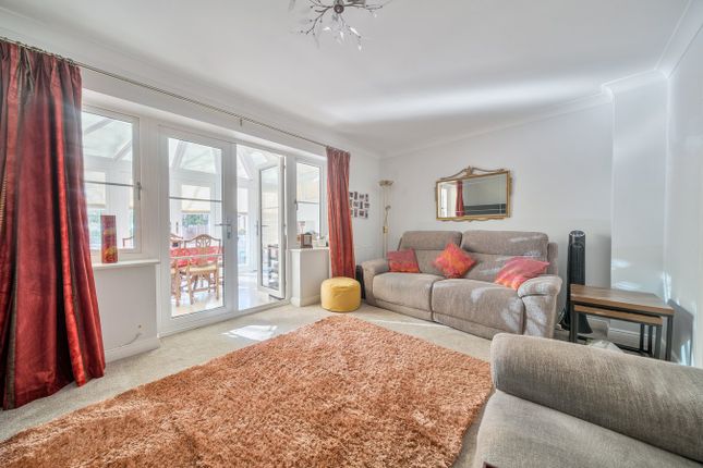 27, Tansy Avenue, Stotfold photo 4