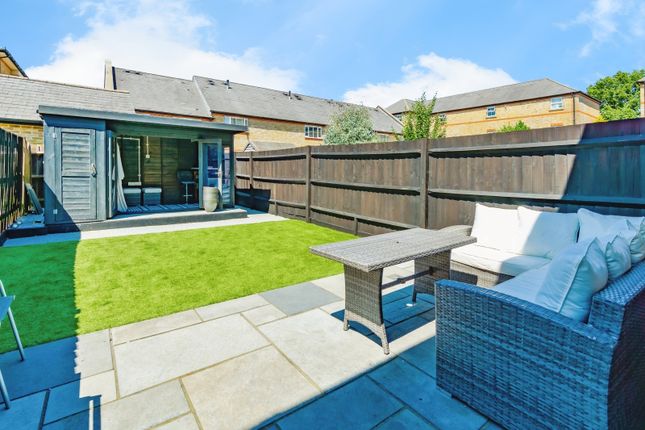 17, Gowrie Place, Surrey photo 3
