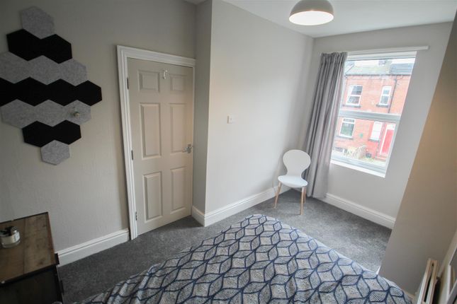 19, Stanmore Road, Leeds photo 4