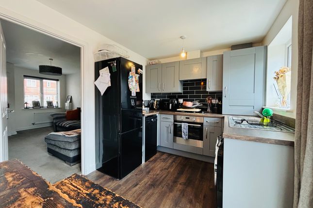 40, Howes Road, Great Yarmouth photo 4