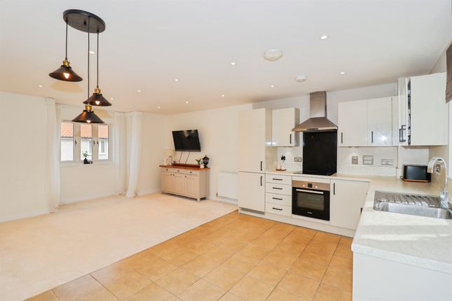3, Stirling Close, Bury St. Edmunds photo 3