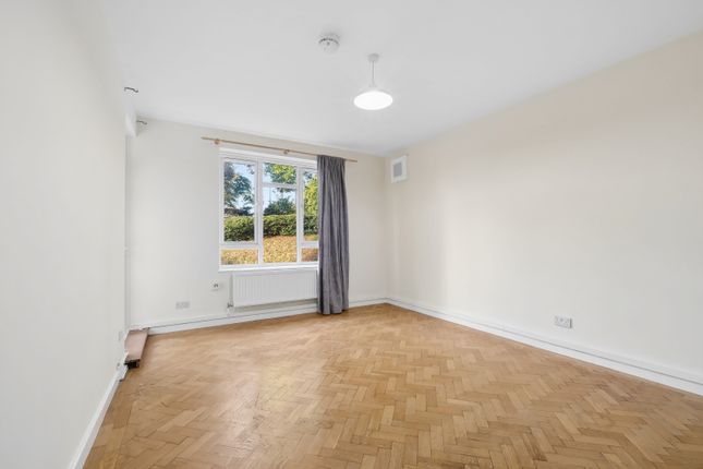 7 John Aird Court, London photo 2
