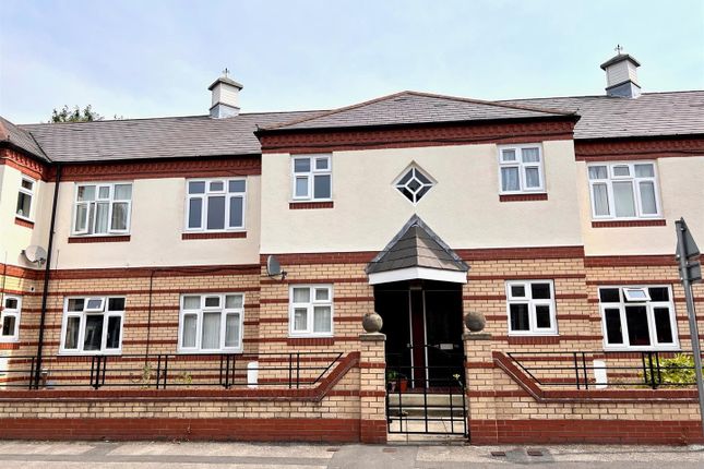Thumbnail Flat for sale in Nunthorpe Road, York