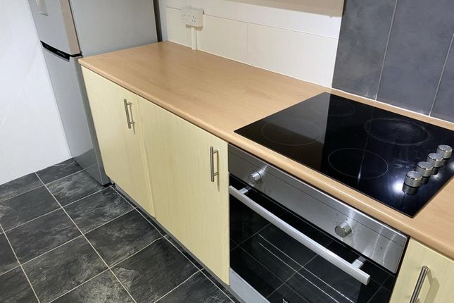 275 Hillaprk Drive, Glasgow photo 3