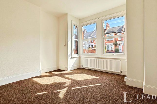 Room 3, 171, West Road, Westcliff-on-Sea photo 2