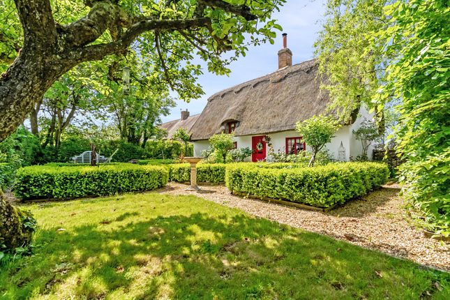 Thumbnail Cottage for sale in High Street, Croxton, St. Neots