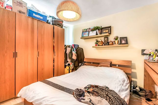 Flat for sale in Barrington Road, London