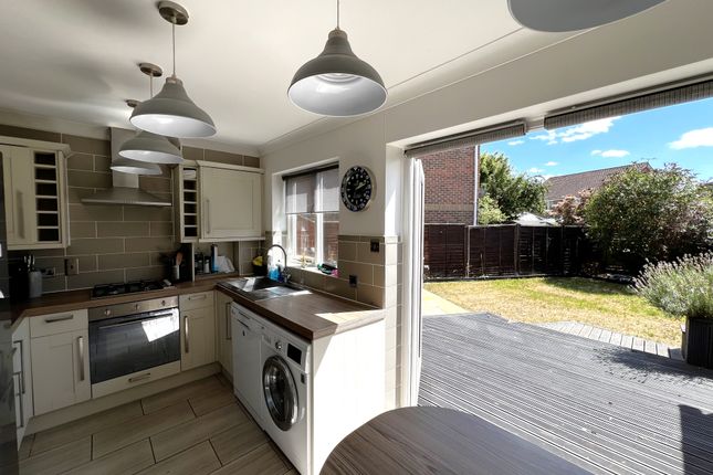 38, Pochard Way, Great Notley photo 5