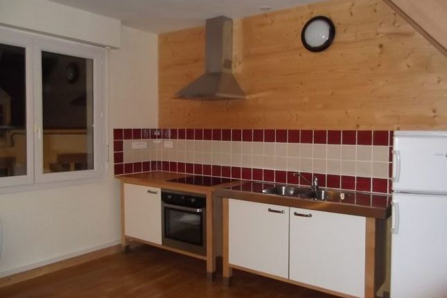Thumbnail Town house for sale in Loudeac, Bretagne, 22600, France