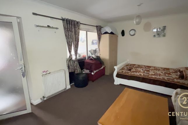 31, Spring Grove Road, HOUNSLOW photo 4