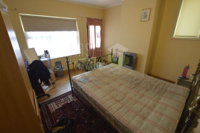 Terraced house to rent in Lorne Road, Clarendon Park