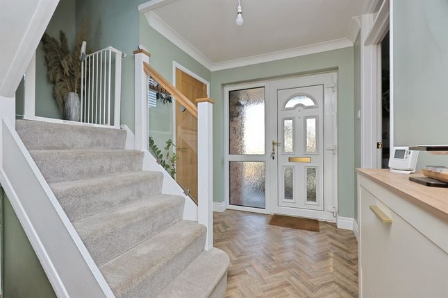 90, Old Vicarage Park, Narborough photo 2