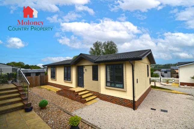 Thumbnail Mobile/park home for sale in Rother Valley, Northiam, East Sussex
