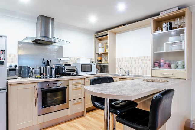 19, Brackenhurst Drive, Leeds photo 4