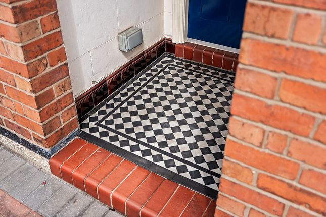 12, Hartford Road, Northwich photo 2