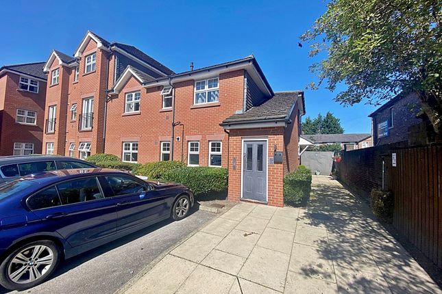 Thumbnail Flat for sale in Kingsway South, Warrington