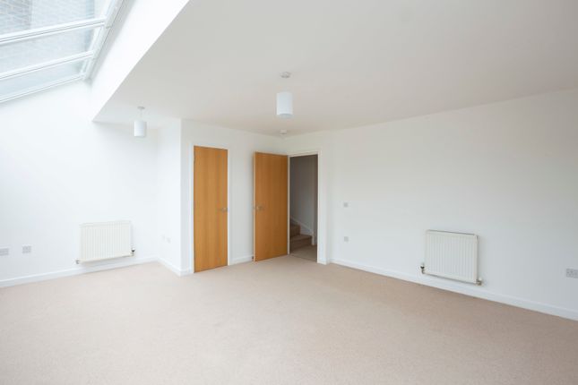 Town house to rent in Stag Lane, Berkhamsted