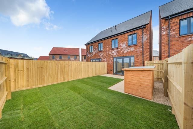 Thumbnail Semi-detached house to rent in Heyford Park, Upper Heyford