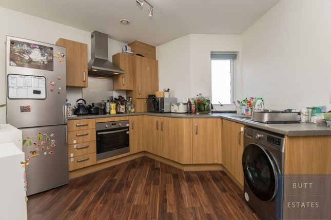 Flat for sale in Staddle Stone Road, Exeter