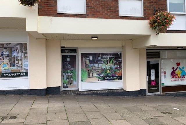 Retail premises to let in 25 Bridge Street, Newcastle, Staffordshire