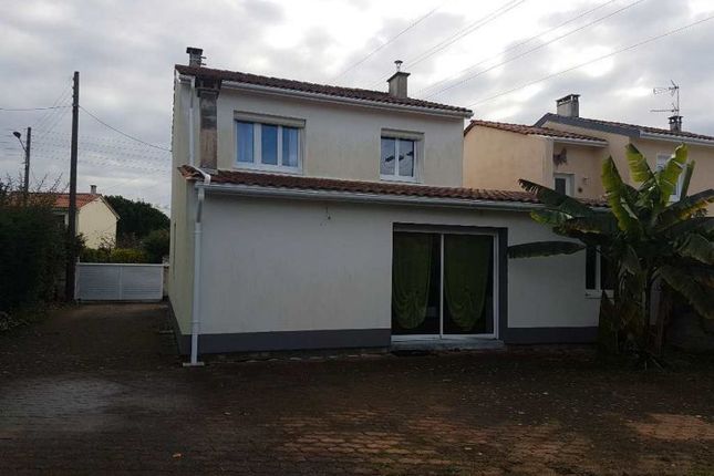 Thumbnail Detached house for sale in Pessac, Aquitaine, 33600, France